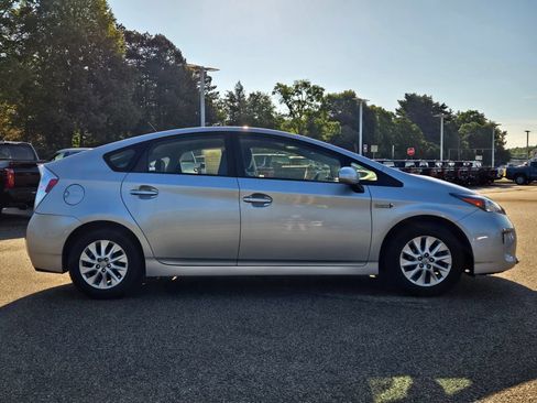 Used 2013 Toyota Prius Prime Plug-In Hybrid FWD image 7