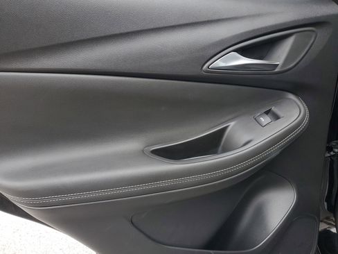 Used 2025 Buick Encore GX Preferred image 12