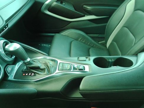 Used 2023 Chevrolet Camaro LT image 33