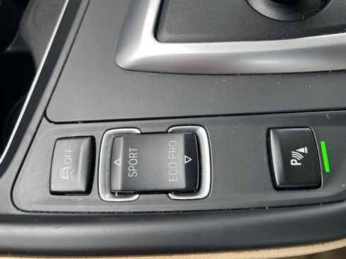 Used 2013 BMW 320i Sedan image 20