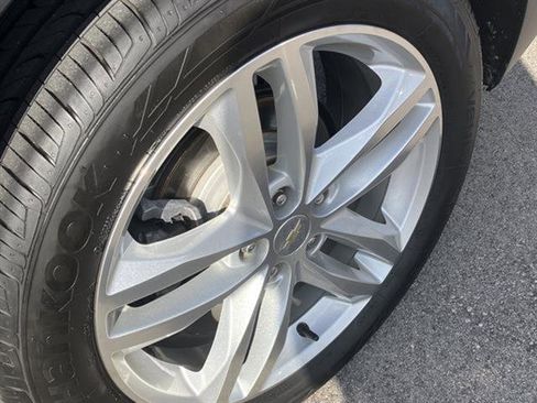 Used 2019 Chevrolet Equinox Premier image 9