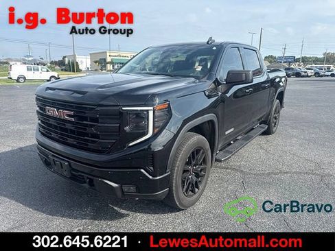 Used 2023 GMC Sierra 1500 Elevation w/ LPO, Elevation Black Package AWD/4WD image 7