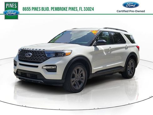 Certified 2023 Ford Explorer XLT w/ Equipment Group 202A RWD image 1
