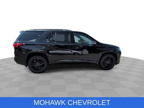 Used 2023 Chevrolet Traverse Premier w/ Redline Edition AWD/4WD image 9