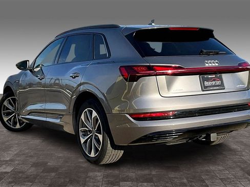 Used 2021 Audi e-tron Premium Plus w/ Premium Plus Package image 13