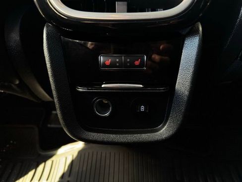 Used 2023 Lincoln Nautilus Reserve image 22