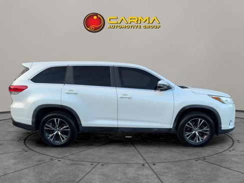 Used 2019 Toyota Highlander LE image 9