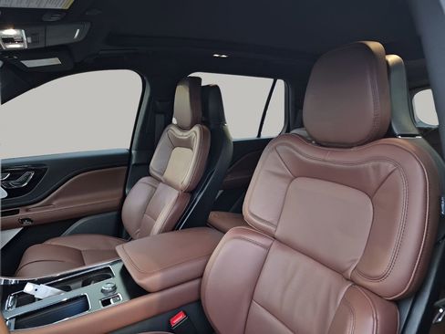 Used 2026 Lincoln Aviator Reserve w/ Luxury Package image 30
