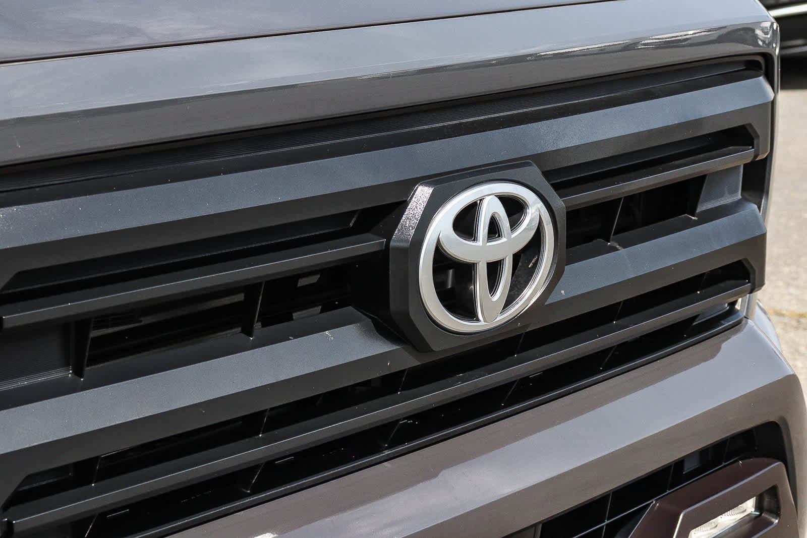 Used 2025 Toyota Tacoma SR5 RWD image 6
