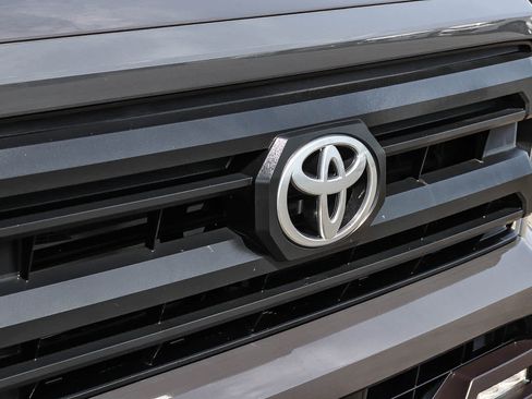 Used 2025 Toyota Tacoma SR5 RWD image 6