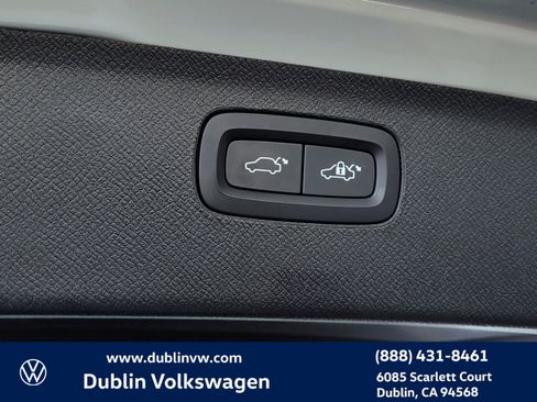 Used 2023 Volvo XC90 T8 Plus image 25