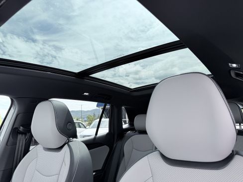 New 2026 Volkswagen Tiguan SE R-Line AWD/4WD image 23