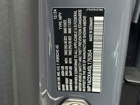 Used 2025 Porsche Macan Turbo Electric w/ Premium Package image 29