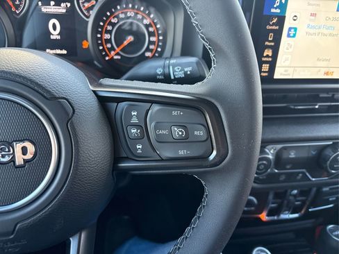 New 2026 Jeep Gladiator Sport image 21