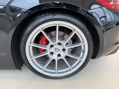 Used 2016 Porsche Boxster Spyder RWD image 27