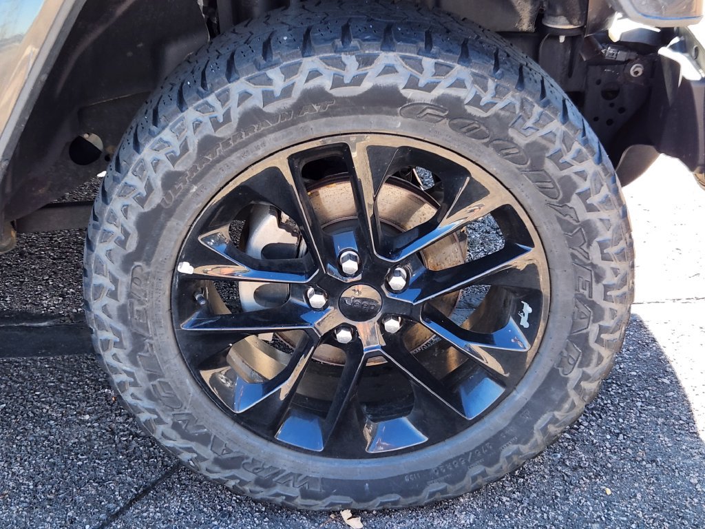 Used 2021 Jeep Gladiator Overland AWD/4WD image 9