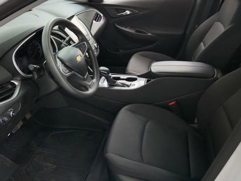 Used 2022 Chevrolet Malibu LT image 13