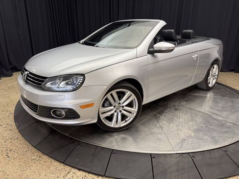 Used 2012 Volkswagen Eos Lux FWD image 2
