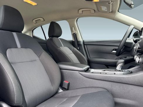 Used 2025 Nissan Sentra SV FWD image 30