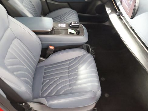 Used 2024 Nissan Ariya AWD image 46