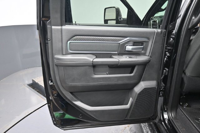 New 2027 RAM 3500 Big Horn AWD/4WD image 10