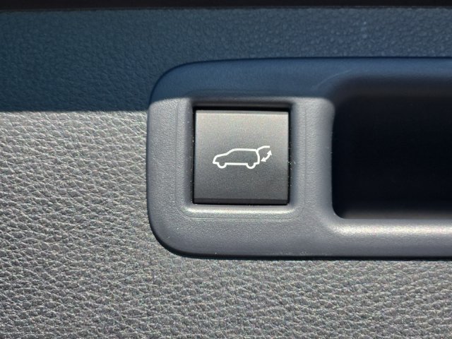 Certified 2026 Toyota Highlander XLE AWD/4WD image 14
