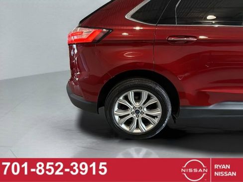 Used 2019 Ford Edge Titanium w/ Equipment Group 301A AWD/4WD image 21