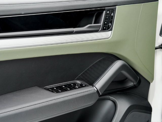 Certified 2026 Porsche Cayenne Coupe AWD/4WD image 8