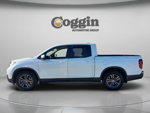 Used 2020 Honda Ridgeline Sport image 2