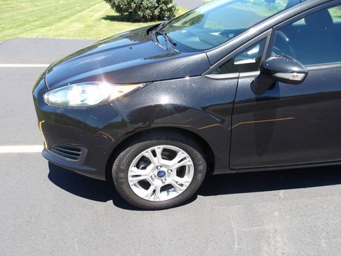 Used 2014 Ford Fiesta SE w/ Comfort Package FWD image 28