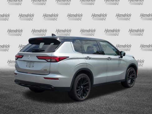 Used 2023 Mitsubishi Outlander SEL FWD image 10