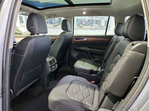 New 2026 Volkswagen Atlas SE FWD image 10