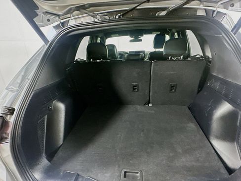Used 2024 Ford Escape ST-Line w/ Tech Pack #1 FWD image 28