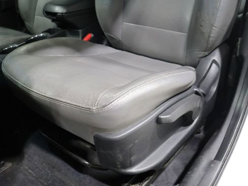 Used 2012 Hyundai Elantra Limited w/ Technology Pkg 5 FWD image 13