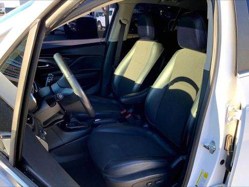 Used 2020 Buick Encore Preferred image 7