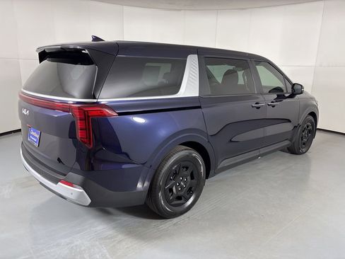 New 2026 Kia Carnival FWD image 8