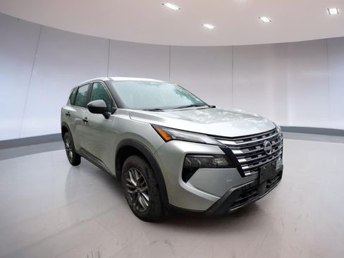 Used 2024 Nissan Rogue S AWD/4WD image 1
