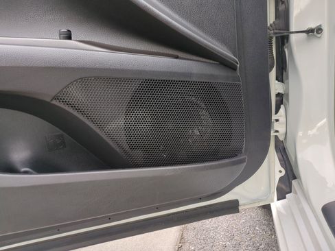 Used 2023 Toyota Camry SE image 16