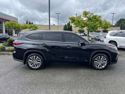 Certified 2021 Toyota Highlander Platinum AWD/4WD image 6