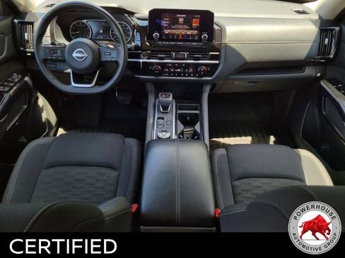Used 2022 Nissan Pathfinder SV AWD/4WD image 18