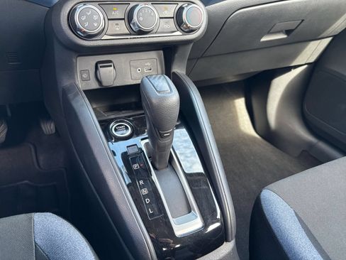 Used 2025 Nissan Versa SV FWD image 39