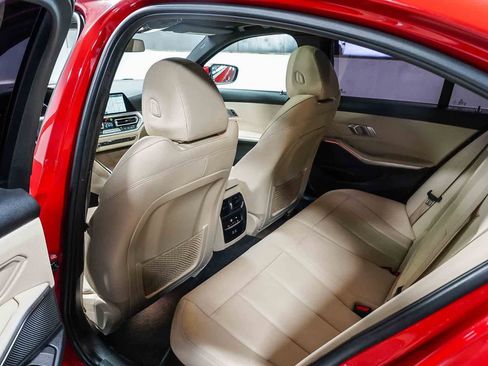 Used 2021 BMW 330i Sedan w/ Convenience Package RWD image 19