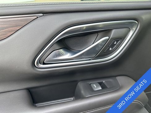 Used 2023 Chevrolet Suburban LT image 22