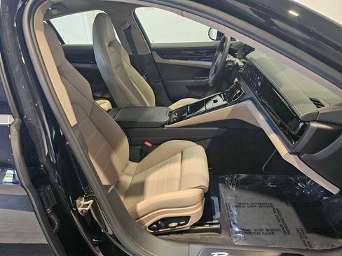 New 2025 Porsche Panamera 4 image 12
