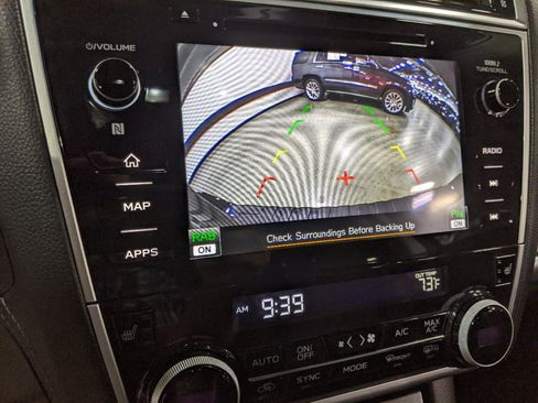 Used 2018 Subaru Outback 3.6R Limited AWD/4WD image 21