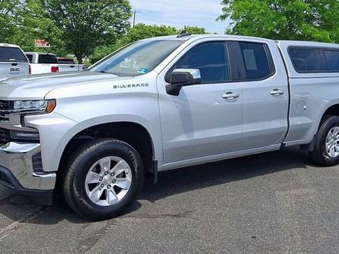 Used 2020 Chevrolet Silverado 1500 LT w/ Convenience Package AWD/4WD image 4