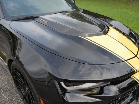 Used 2020 Chevrolet Camaro ZL1 RWD image 49