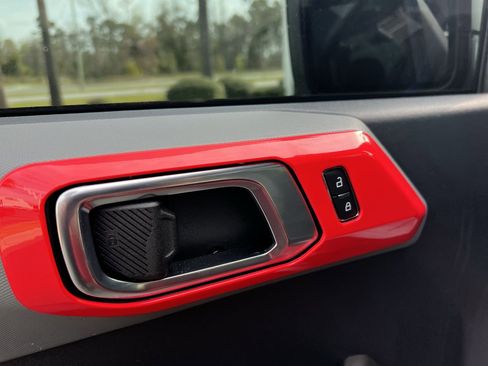 Used 2021 Ford Bronco Black Diamond image 15