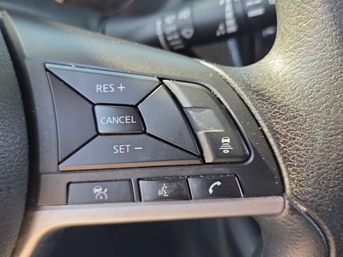 Used 2022 Nissan Kicks SV FWD image 29