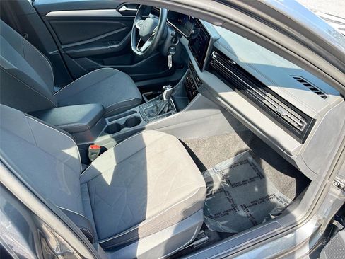 Used 2025 Volkswagen Jetta Sport FWD image 27